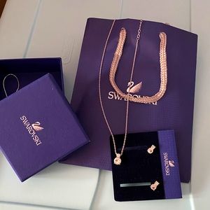 Swarovski earring and necklace set